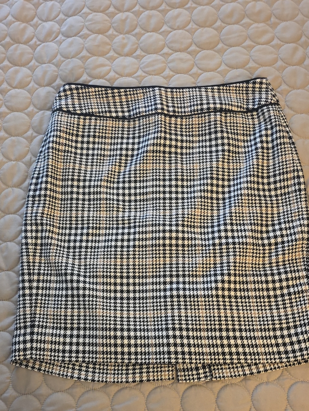 Classic Black and White Houndstooth Mini Skirt
